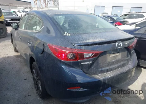 2018 Mazda 3 Touring из США, поврежденный, VIN 3MZBN1V39JM210790